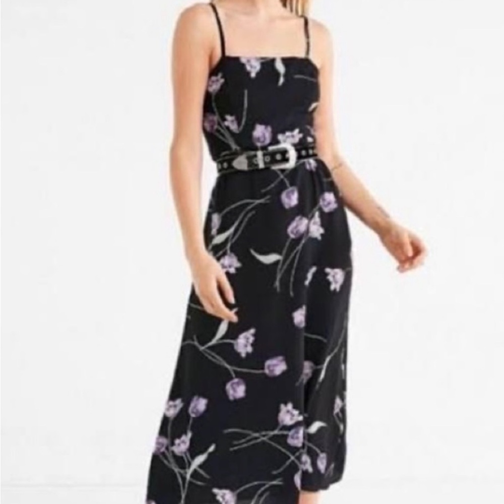 UO maxi dress purple tulip print straight line